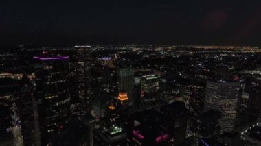 Gece Houston 'ın Üzerinde Uçan Hava, İnanılmaz Şehir, Şehir Merkezi, Teksas