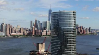 New Jersey, New Jersey 'de Havadan Uçma, The Ellipse Apartmanları, Newport