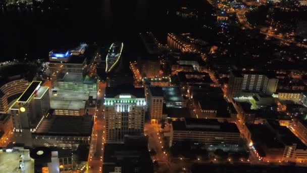 Vuelo Aéreo Durante Noche Norfolk Virginia Centro Luces Ciudad — Vídeos de Stock