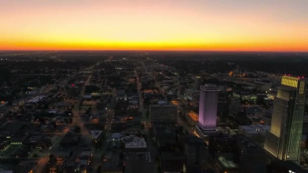 Puesta Sol Sobre Omaha Vuelo Aéreo Nebraska Paisaje Urbano Asombroso — Vídeo de stock