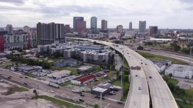 Tampa 'nın Üzerinde Uçan Hava, Şehir Merkezi, İnanılmaz Manzara, Florida