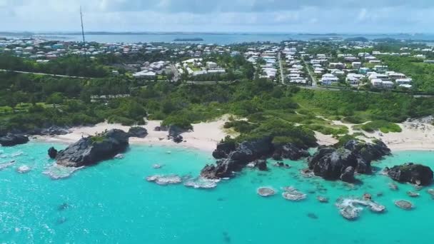 Bermuda Aerial Flying Atlantic Ocean Tropical Paradise Beautiful Landscape Rocky — Stock Video