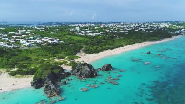 Bermudas Vuelo Aéreo Arrecifes Rocosos Paraíso Tropical Hermoso Paisaje Océano — Vídeo de stock