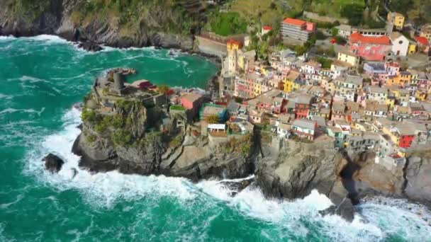 意大利 Cinque Terre Aerial View Vernazza Mountains Liguria Ligurian Sea — 图库视频影像