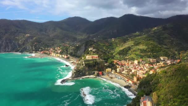 Itália Cinque Terre Vista Aérea Monterosso Mare Montanhas Mar Ligúria — Vídeo de Stock