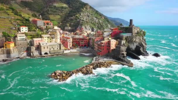 意大利 Cinque Terre Aerial View Mountains Vernazza Liguria Ligurian Sea — 图库视频影像