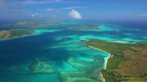 Fiji Havadan Uçma Nanılmaz Manzara Tropikal Adalar Pasifik Okyanusu — Stok video