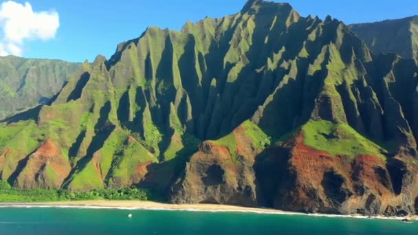 Hawai Vuelo Aéreo Kauai Paisaje Asombroso Montañas Océano Pacífico — Vídeos de Stock