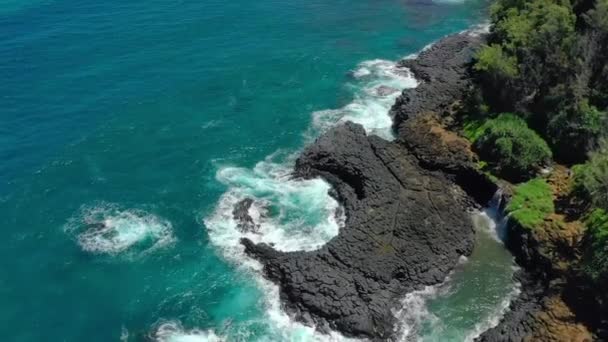 Havaj Letecké Létání Kauai Skalnaté Útesy Úžasná Krajina Tichý Oceán — Stock video