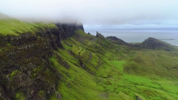 Szkocja Quiraing Wyspa Skye Latanie Lotnicze Niesamowity Krajobraz — Wideo stockowe
