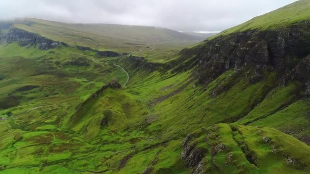 Quiraing Schotland Luchtvliegen Eiland Skye Verbazingwekkend Landschap — Stockvideo