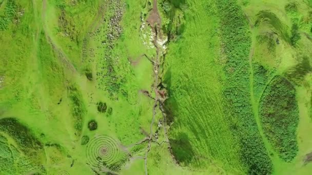 Skócia Tündér Glen Légi Repülés Skye Sziget Quiraing Uig — Stock videók