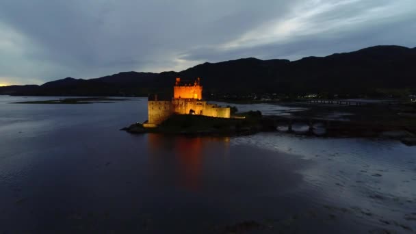 Este Eilean Donan Castle Skócia West Highlands Loch Duich Légi — Stock videók