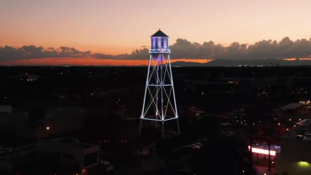 Oświetlenie Wieży Ciśnień Gilbert Water Tower Downtown Arizona Widok Powietrza — Wideo stockowe