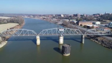 Clarksville, Tennessee, RJ Corman Köprüsü, Cumberland Nehri, Hava Görüntüsü