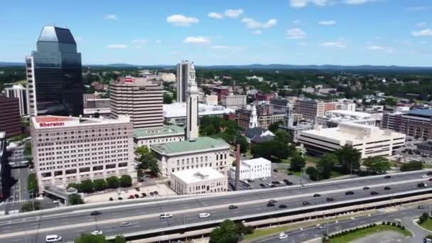 Springfield Massachusetts Downtown Aerial Flying Amazing Landscape — стоковое видео