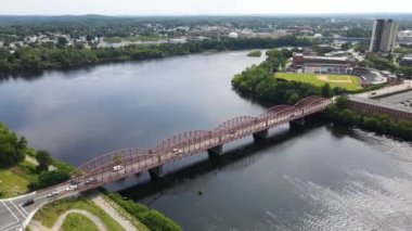 Lowell, Massachusetts, Aerial View, John E. Cox Memorial Köprüsü, Merrimack Nehri