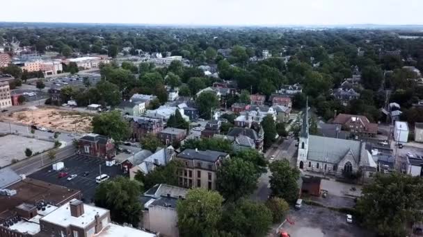 Evansville Indiana Aerial Flying Downtown Amazing Landscape — 비디오