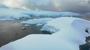 Antarktika, Güney Kutbu, Havadan Bakış, İnanılmaz Manzara, Buzdağları, Antarktika Okyanusu