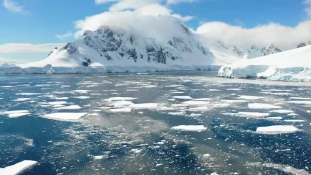 Antarctica Icy Mountains Antarctic Ocean Aerial View Amazing Landscape South — Vídeos de Stock