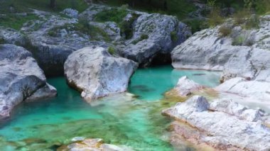Dağ Deresinin Üzerinde Uçan Hava, İnanılmaz Manzara, Doğa, Güneşli Hava