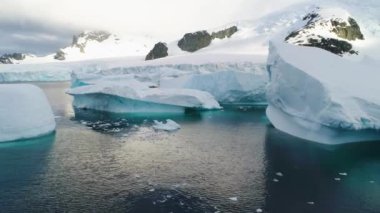 Antarktika, Güney Kutbu, Buzdağları, İnanılmaz Manzara, Drone Manzarası, Antarktika Okyanusu