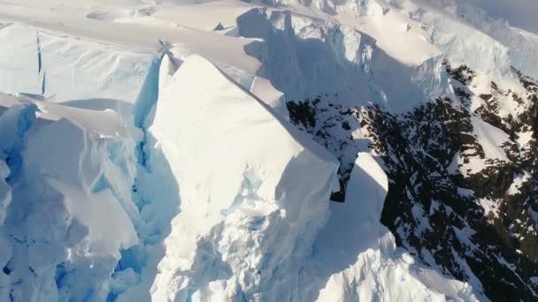 Antártida Polo Sur Montañas Heladas Vistas Los Drones Paisaje Increíble — Vídeos de Stock