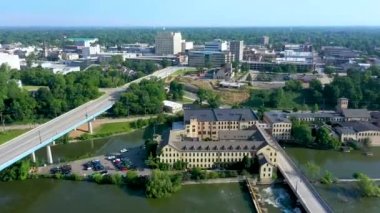 Appleton, Wisconsin, Downtown, Fox River, Drone View üzerinde uçan hava aracı