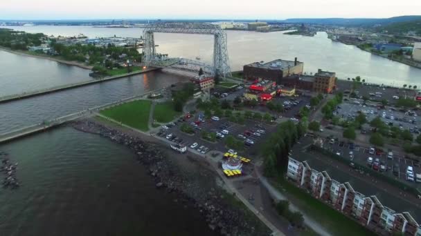 Légi Repülés Duluth Minnesota Canal Park Lake Superior Drone View — Stock videók