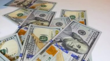 Yukarıdan gelen para hızla masaya düşüyor, İleri sarma, Zaman Hızı