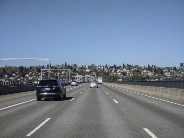 Usaのシアトル 2021年4月頃 晴れた日にシアトルの州間高速道路I 5の眺め — ストック写真