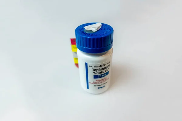 Seattle Usa Circa December 2021 View Prescription Bottle Topiramate White — Stock Photo, Image