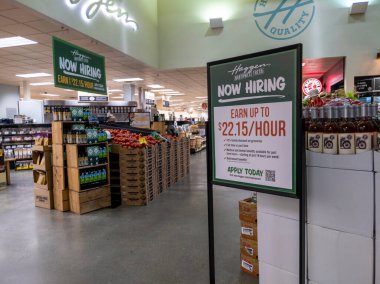 Woodinville, WA USA - Nisan 2022: Haggen Kuzeybatı Taze Marketi 'ndeki Bir Kiralama Tabelasının Açı.