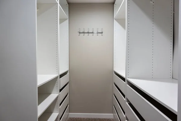 View Tall White Cabinets Drawers Narrow Walk Closet Master Bedroom — 스톡 사진