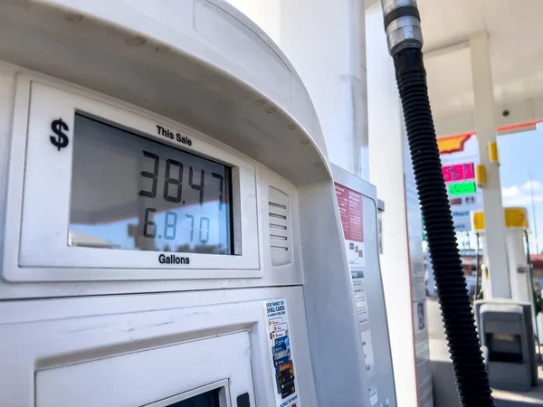 Seattle Usa 2022 Augusztus Közelkép Gázár Inflációról Egy Shell Benzinkútnál — Stock Fotó