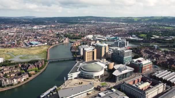 Uitzicht Vanuit Lucht Waterfront Hall Hilton Hotel Resort Belfast Noord — Stockvideo