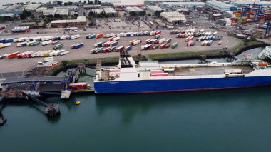 Kuzey İrlanda Belfast Limanı 'nda STENA FORETELLER Feribotu