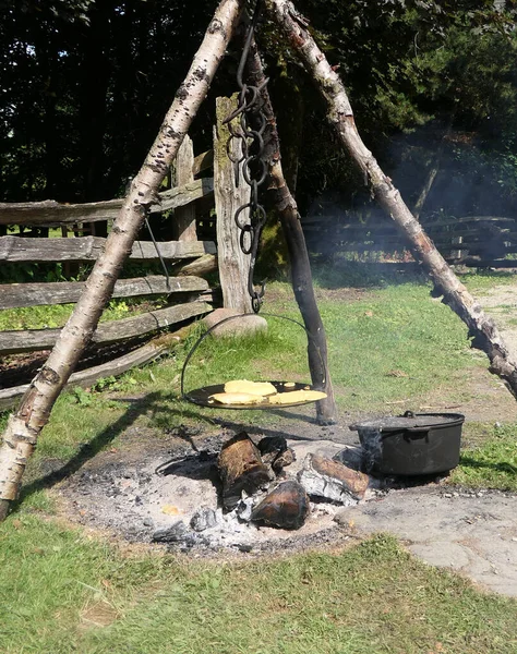 Baking Bread Griddle Fire Outdoors 1800 America Ulster America Folk — Stock Photo, Image