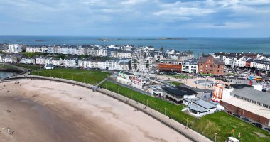 Portrush Plajı Atlantik Okyanusu Kuzey Kıyısı Ortak Antrim Kuzey İrlanda 