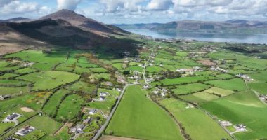 Barnevave ve Slieve Foye Dağları Glenmore Vadisi Cooley Yarımadası Carlingford Lough Louth İrlanda Denizi 