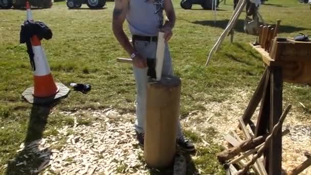 Man Woodworking National Ploughing Championships Laois Ireland 19Th September 2019 — Vídeo de stock