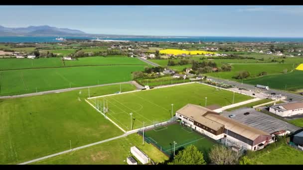 Aerial Video Cooley Kickhams Gfc Carlingford County Louth Ireland — 图库视频影像
