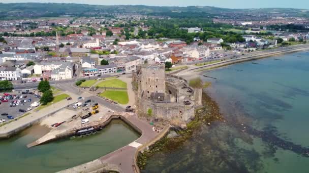 Замок Каррикфергус Береговой Линии Antrim Северной Ирландии — стоковое видео