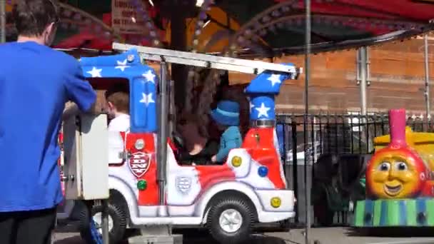Children Enjoying Fun Rides Curry Barry Amusements Portrush Northern Ireland — Stock Video