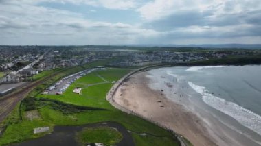 Portrush Plajı Atlantik Okyanusu Kuzey Kıyısı Ortak Antrim Kuzey İrlanda