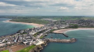 Portrush Plajı Atlantik Okyanusu Kuzey Kıyısı Ortak Antrim Kuzey İrlanda