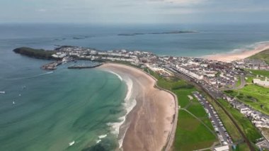 Portrush Plajı Atlantik Okyanusu Kuzey Kıyısı Ortak Antrim Kuzey İrlanda