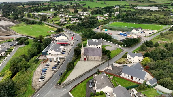 Фото Воздуха Moville Presbyterian Church Moville Wild Atlantic Way Donegal — стоковое фото