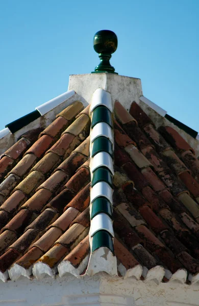 Das Dach Der Alten Dorfkirche Frigiliana Spanien Schöne Charmante Architektur — Stockfoto