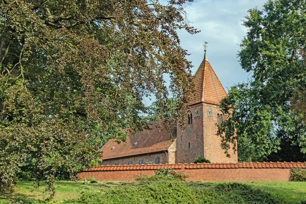 ブレーメン ドイツの都市のブロックランド地区のWasserhorstプロテスタント教会の外観 — ストック写真
